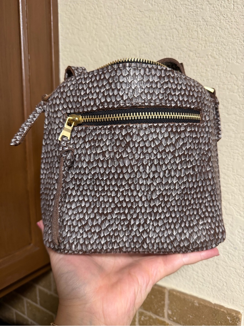 Portland leather goods small Luna crossbody bag in unicorn color Vhagar